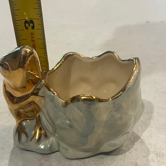 Sold Vintage Gold Frog with lusterware small Planter/ jewelry dish. GUC! - Picture 8 of 8